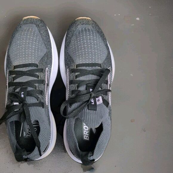 Brooks Levitate 5 StealthFit Black Purple Neutral Running Shoes Women's Size 8 - Picture 5 of 8